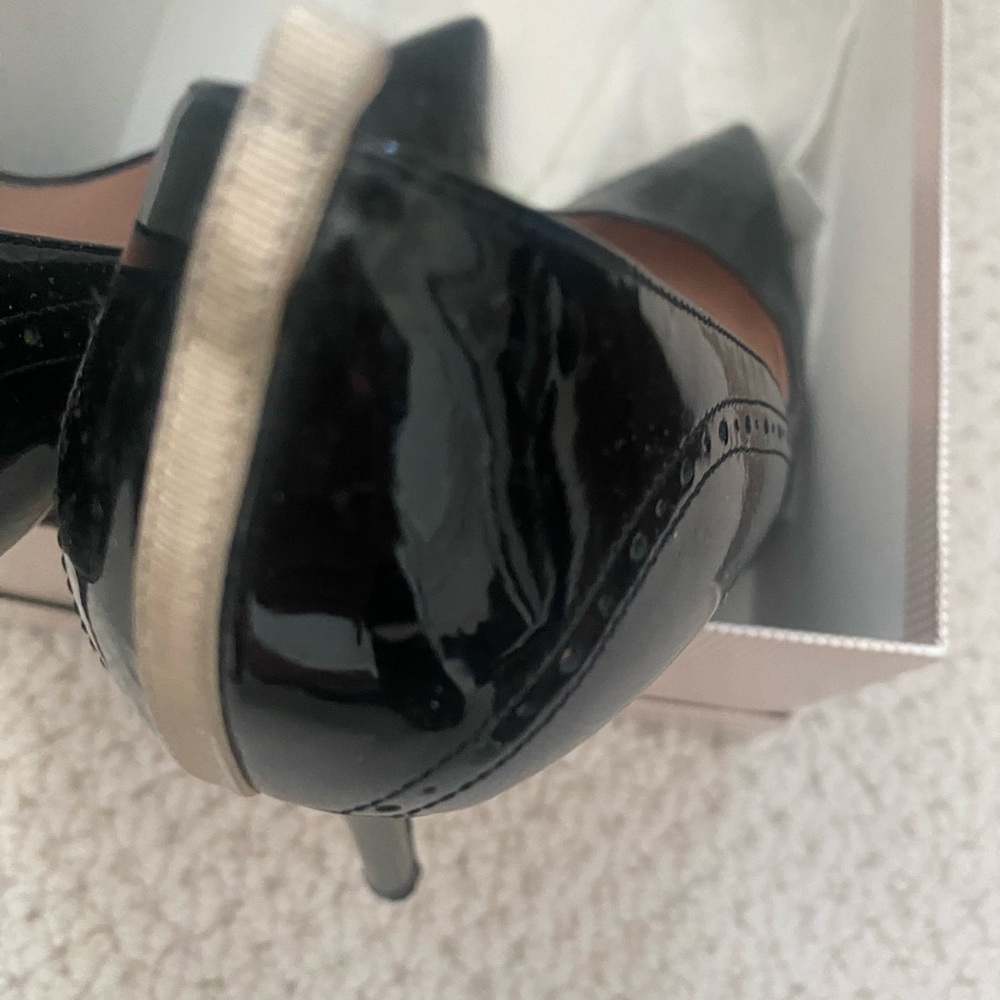 SJP Black Patent Leather striped Women's Pumps - Picture 10 of 10